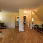 Saar Castle - Cozy Mansion Near Vineyard Nyaraló