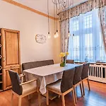 Saar Castle - Cozy Mansion Near Vineyard