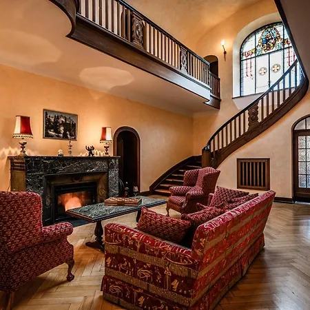 Saar Castle - Cozy Mansion Near Vineyard