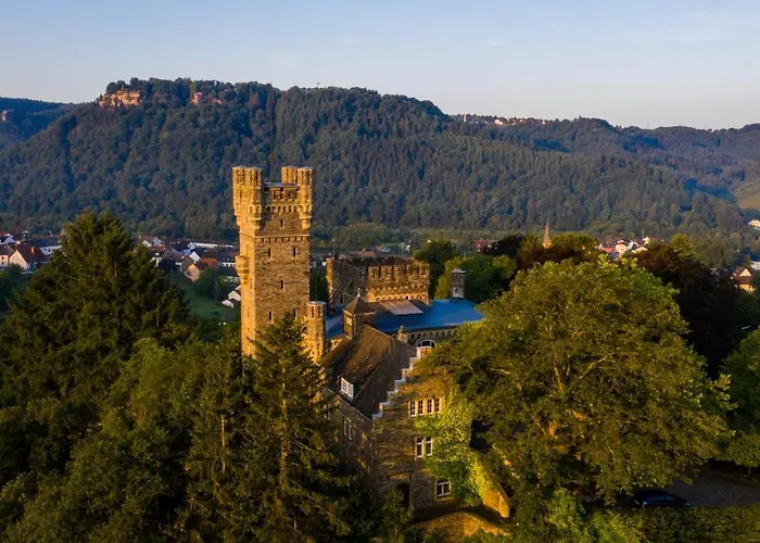 Σπίτι διακοπών Saar Castle - Cozy Mansion Near Vineyard Serrig