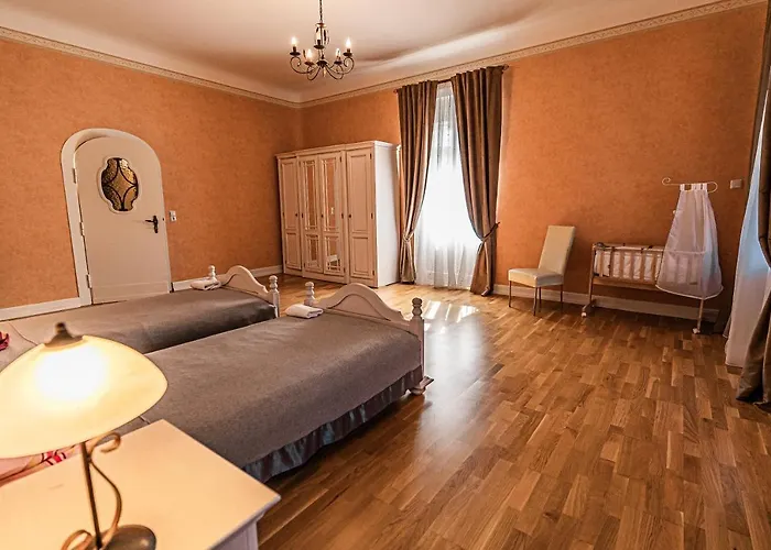 Saar Castle - Cozy Mansion Near Vineyard Сasa de vacaciones *