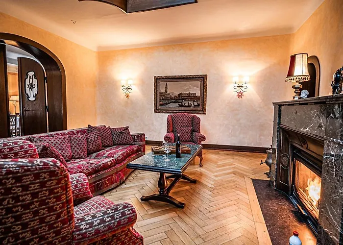 Σπίτι διακοπών Saar Castle - Cozy Mansion Near Vineyard