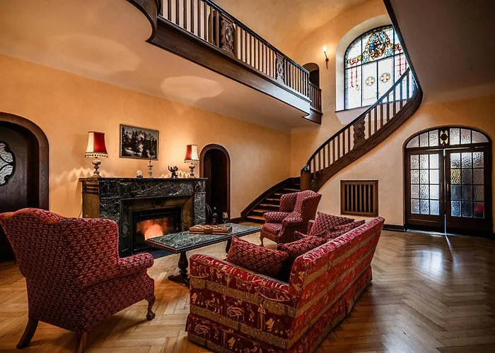 Saar Castle - Cozy Mansion Near Vineyard