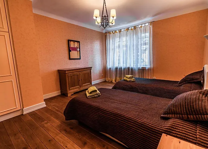 Saar Castle - Cozy Mansion Near Vineyard