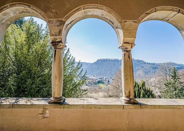 Σπίτι διακοπών Saar Castle - Cozy Mansion Near Vineyard
